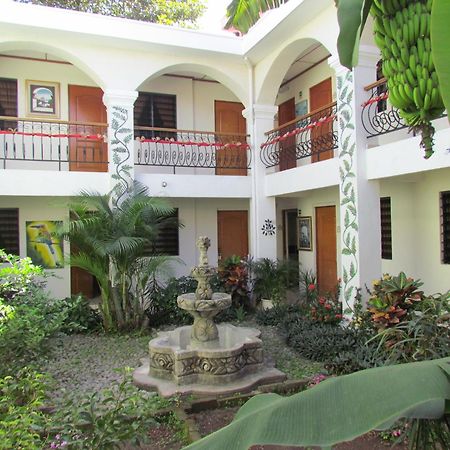 Hotel Villa Serena Escalon ซานซัลวาดอร์ ภายนอก รูปภาพ