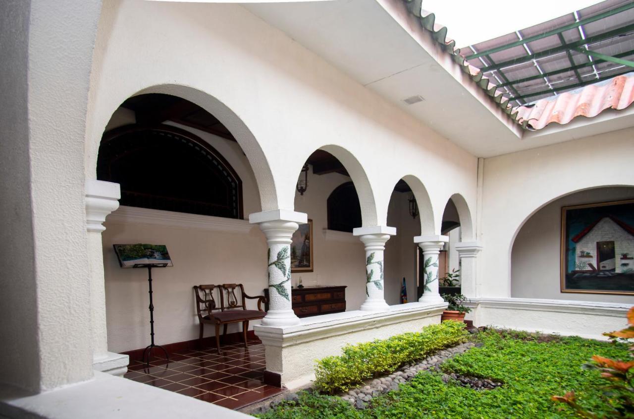 Hotel Villa Serena Escalon ซานซัลวาดอร์ ภายนอก รูปภาพ