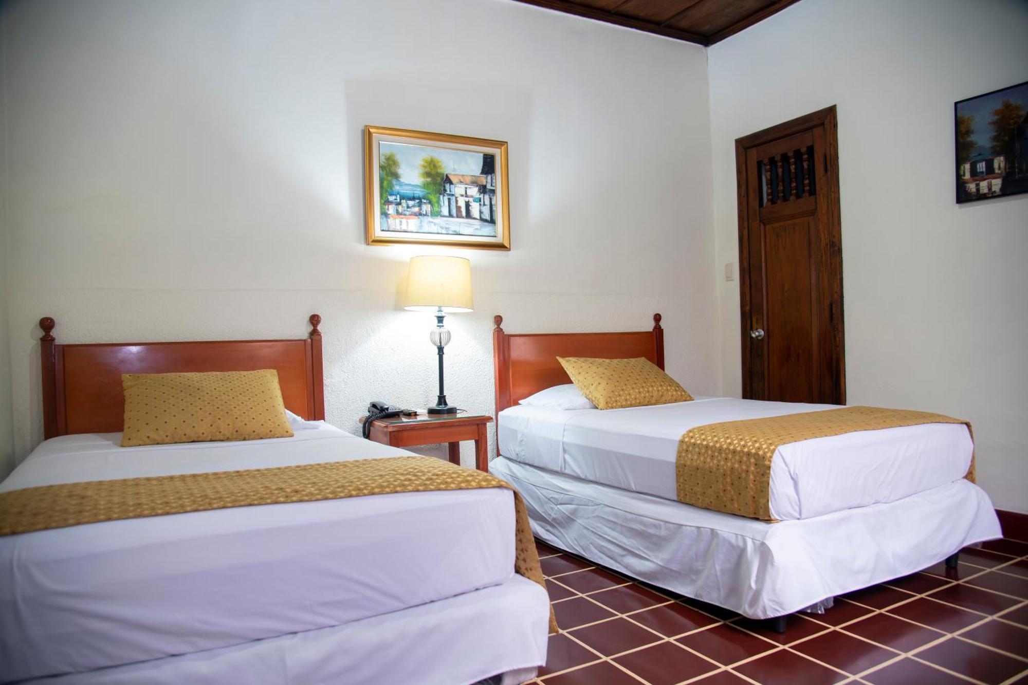 Hotel Villa Serena Escalon ซานซัลวาดอร์ ภายนอก รูปภาพ